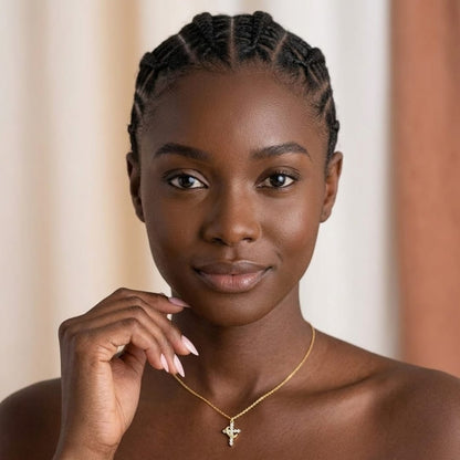 Collier Croix Divine – Une élégance spirituelle qui dure pour toujours